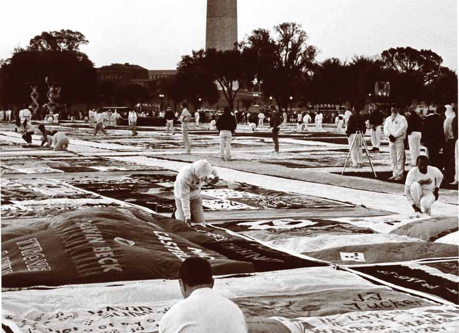 old image of people with AIDS quilt