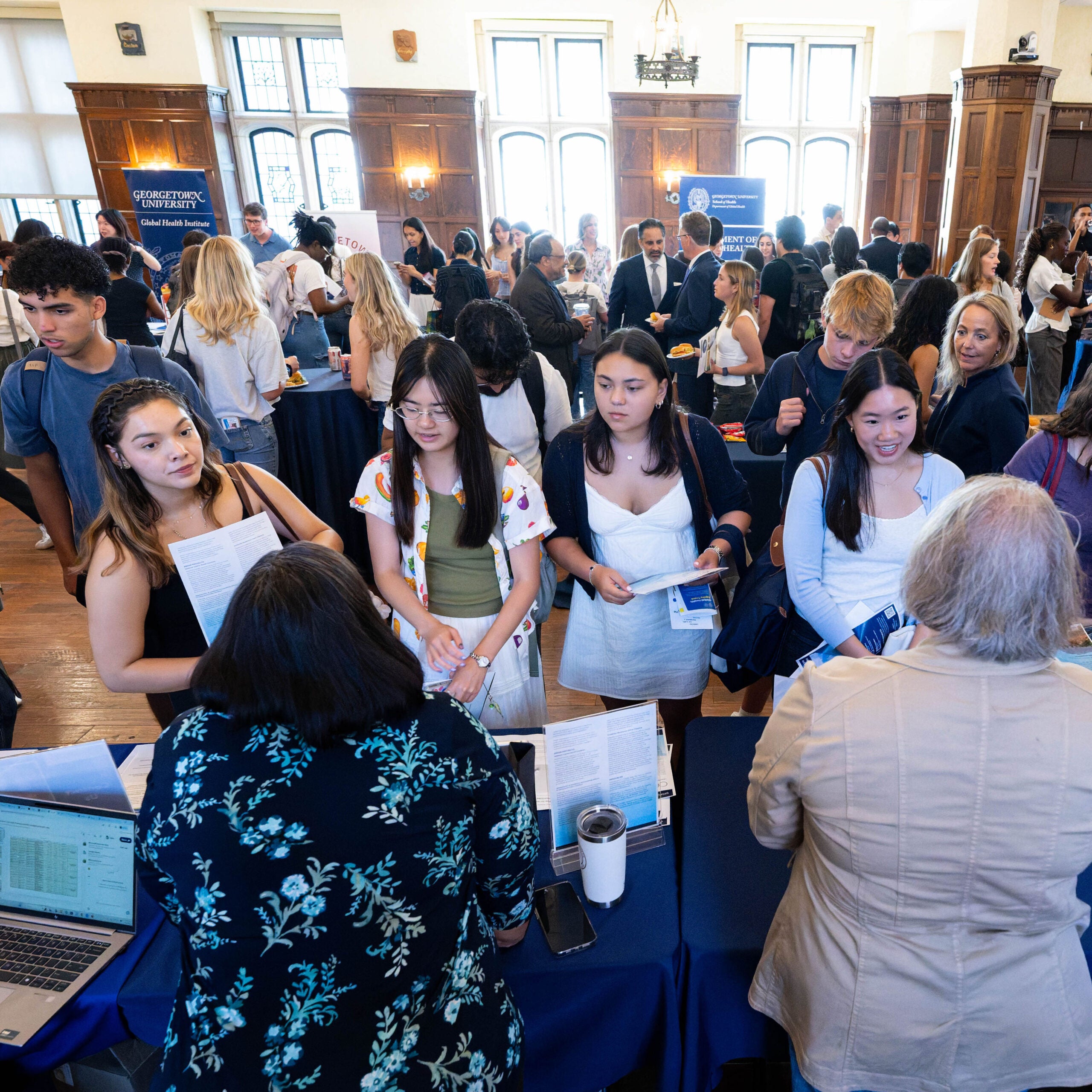 students learning about organizations